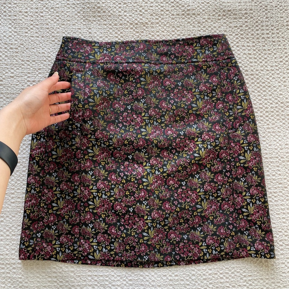 Ann Taylor LOFT Petite Floral A-Line Skirt
